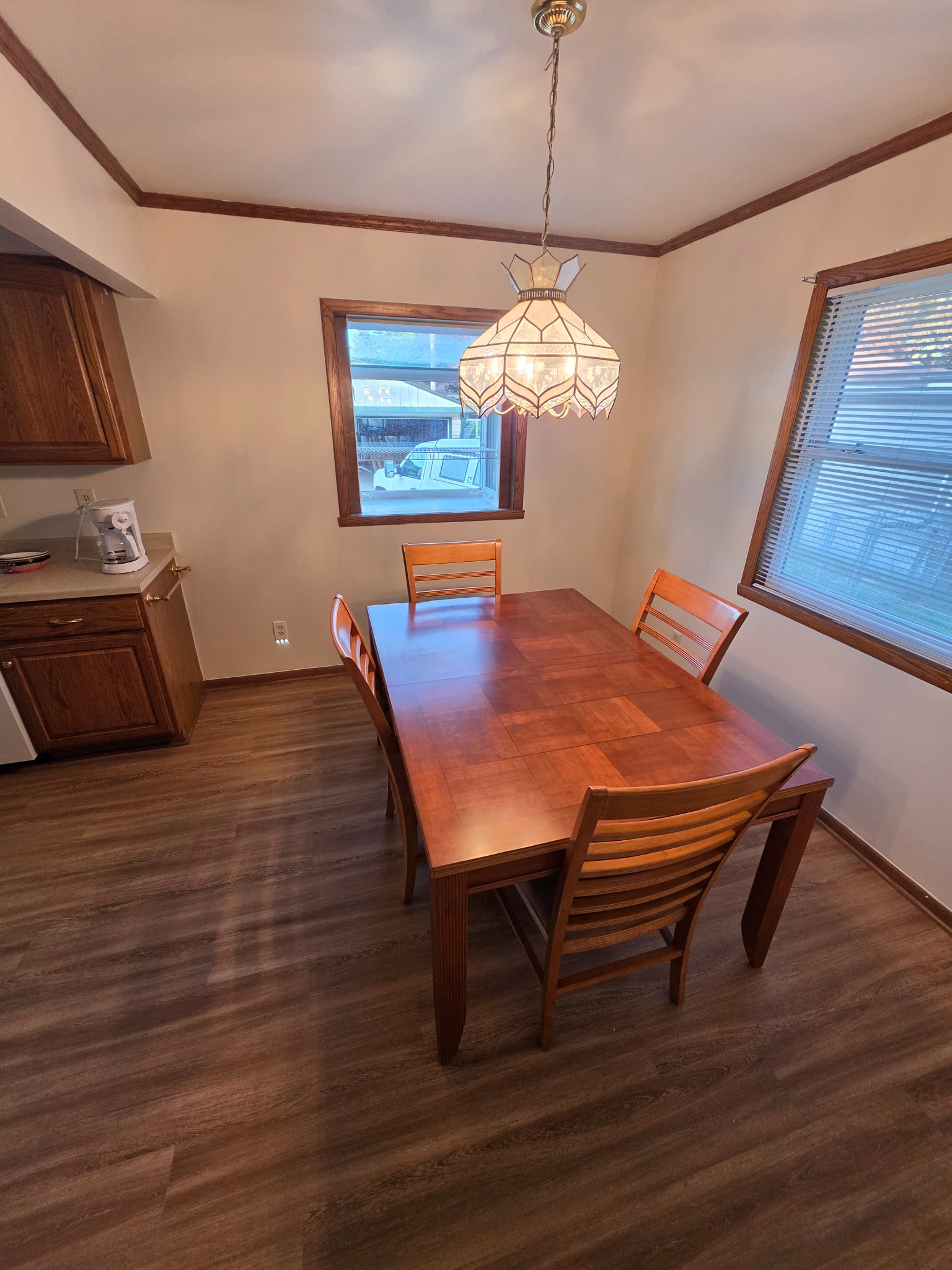 Cozy Dining Area